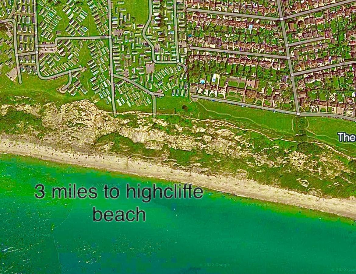 Forest Beach Bashley Park Sway Exterior photo